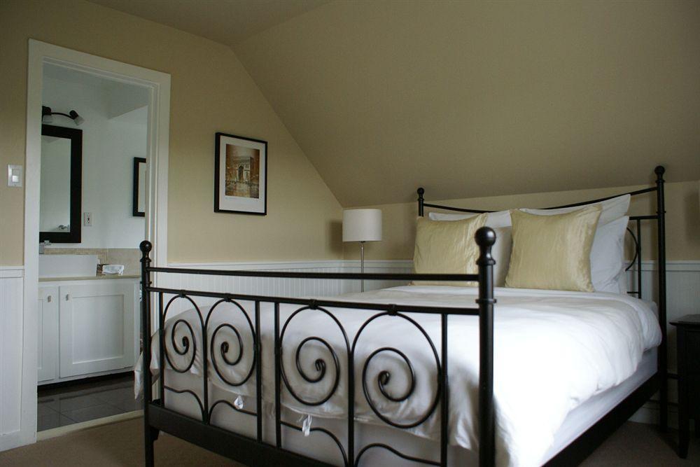 Auberge Sous L'Edredon B&B Saint-Sauveur-des-Monts 外观 照片