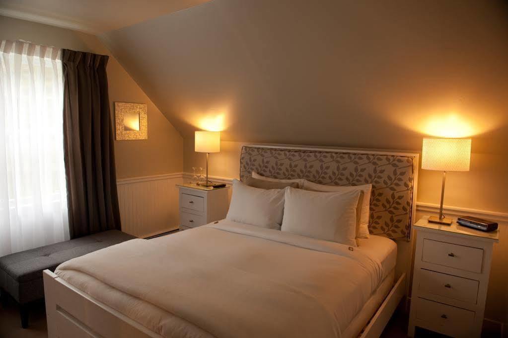 Auberge Sous L'Edredon B&B Saint-Sauveur-des-Monts 外观 照片